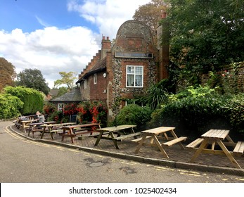 Typical English Pub - England - Kent