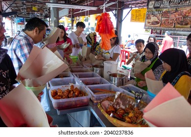 Typical Malaysian Breakfast Place Famous For Its Nasi Lemak In Sri Petaling, Kuala Lumpur, Malaysia On The 25th April 2015.