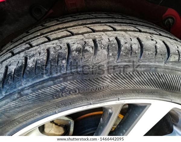 Tyre damage, Sidewall bulge or bump in a car\
Tyre, car repair, Tyre\
repair.