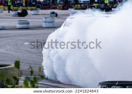 Tyre particles flying around while drifting