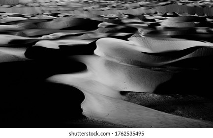 UAE ABUDHABI LIWA DESERT BLACK AND WHITE
