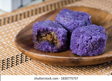 Ube Suman With Sweetened Coconut Inside