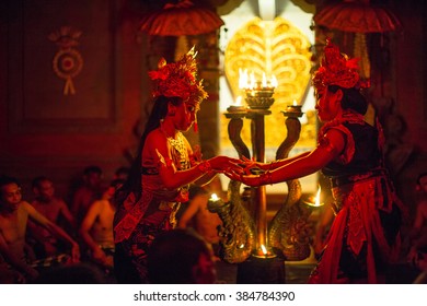 UBUD, BALI / INDONESIA - FEB 27, 2016: Unidentified dancers performing traditional balinese Kecak Trance Fire Dance. Kecak also known as Ramayana Monkey Chant, depicts a battle from the Ramayana.