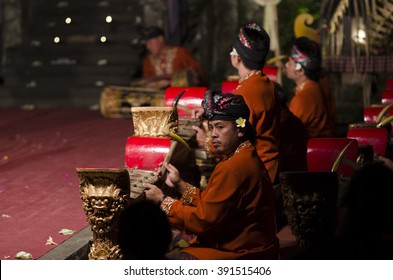 UBUD, BALI, INDONESIA - JUNE 09: Barong Dance show, the traditional balinese performance on June 09, 2015 in Ubud, Bali, Indonesia.