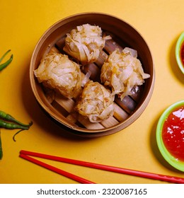 Udang Rambutan, Crispy Dimsum Chinese Dumpling with Shrimp Coating with Noodle, Depp Fried, Served with Sauce

