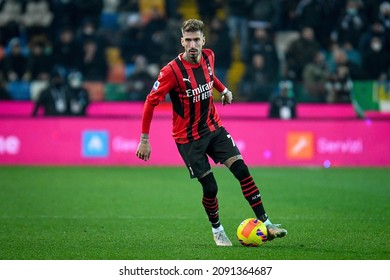 Udine, Italy, December 11, 2021, Milan's Samuel Castillejo Portrait In Action During Italian Soccer Serie A Match Udinese Calcio Vs AC Milan