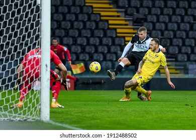 Udine, Italy, February 07 2021 Gerard Deulofeu (udinese) Tries To Score A Goal During Udinese Calcio Vs Hellas Verona FC Italian Football Serie A Match