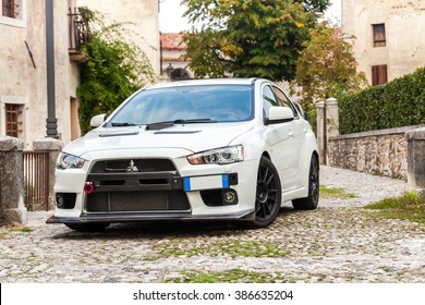 Mitsubishi Lancer Images Stock Photos Vectors Shutterstock