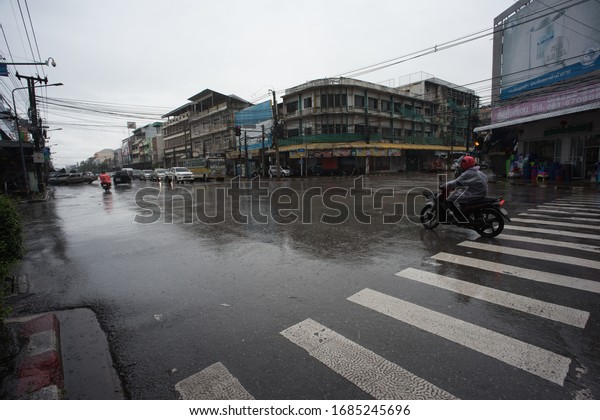 Udon Thani,\
Thailand, august 28, 2019, street scene in udon thani, thailand\
with heavy rain in the rainy\
season.
