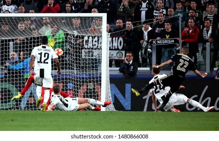 UEFA Champions League - Juventus V Ajax -
Turin, Italy Allianz Stadium - 16/04/2019 -
Hakim Ziyech Ooportunity To Scores
