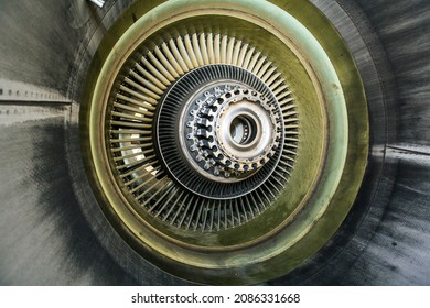 Ufa, Russia, 02.12.2021, Boeing 737 Utair Under Repair, Aircraft Engine Close-up, View Of The Aircraft Engine From The Inside, Engine Fan