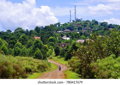 Uganda Village Road