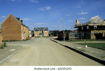 UK Bedfordshire Clapham 2001. New Housing Estate In The Process Of Being Built For Sale.