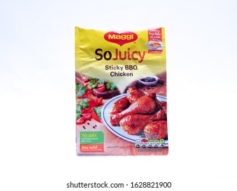 UK, Jan 2020: Maggi So Juicy Cooking Bag On White Studio Background - Sticky Bbq Chicken