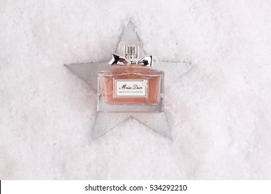 Dior Gift の画像 写真素材 ベクター画像 Shutterstock