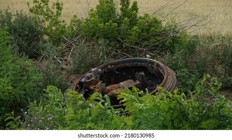 Ukraine, Khersone Oblst. 13 July 2022: Detached Turret Of The Tank T 72