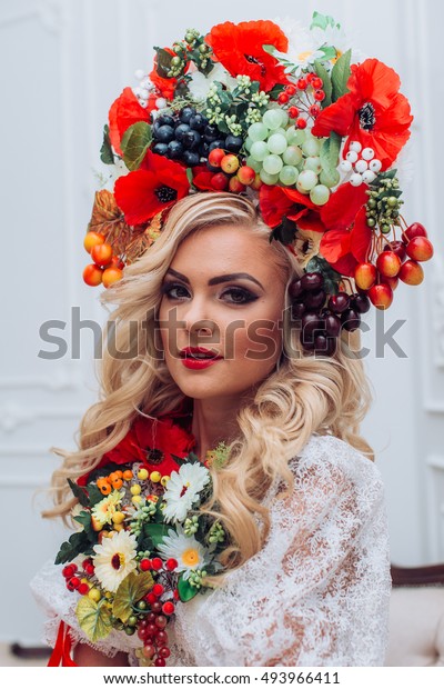 https://image.shutterstock.com/image-photo/ukrainian-beautiful-woman-national-clothes-600w-493966411.jpg