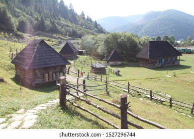 Ukrainian Carpathian Village Museum Kolochava Stock Photo 1527296744 ...