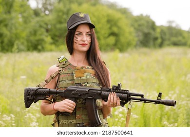 Ukrainian Female Military Servicewoman Machine Gun Stock Photo ...