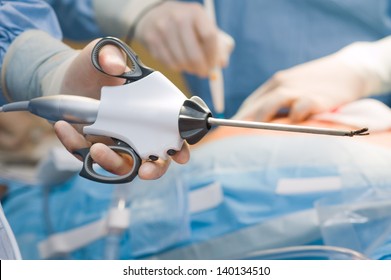 Ultrasonic scalpel and scissor grip