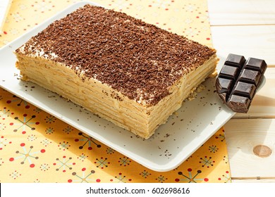 Unbaked Layered Biscuit Cake With Whipped Cream, Vanilla Pudding - Custard Powder And Grated Chocolate/Layered Biscuit Cake