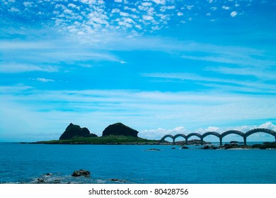 under the arch of blue sky scenery Sanxiantai at Taitung,Taiwan
