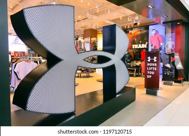 Imágenes, fotos de stock y vectores sobre Mega Bangna Nueva tienda de Balance en Mega Bangna, Bangkok, Tailandia