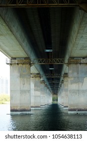 Under the bridge 