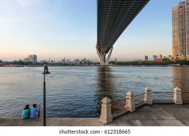Under the bridge 