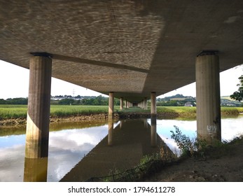 Under The Bridge, Newton Abbot 