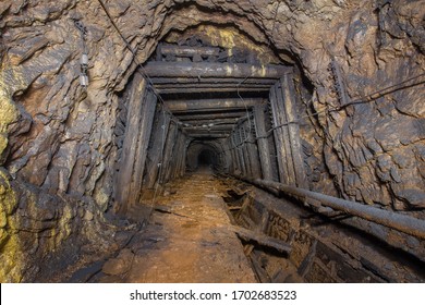 Mine Shaft Images Stock Photos Vectors Shutterstock