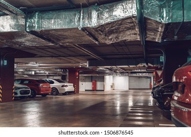 Imagenes Fotos De Stock Y Vectores Sobre Mall Parking Lot