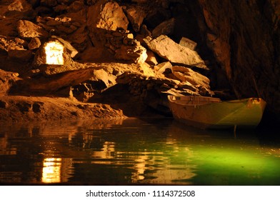 Saint-Léonard Underground Lake