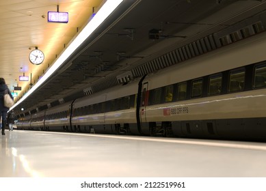 Underground Railway Station At Zürich Main Railway Station On An Early Winter Morning. Photo Taken February 7th, 2022, Zurich, Switzerland.