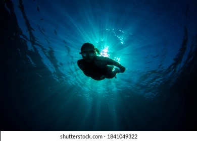 Underwater Modeling, Free Diving. Çanakkale, Turkey.