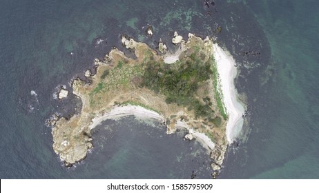 163 Unfortunate island Images, Stock Photos & Vectors | Shutterstock