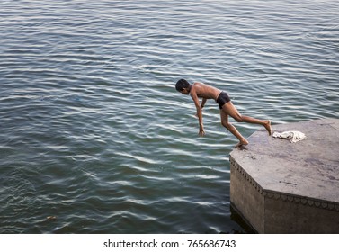 113 Dive Ghat Images, Stock Photos & Vectors | Shutterstock