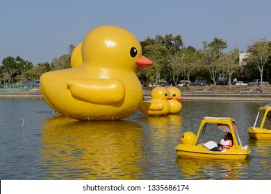 rubber duck paddle boat