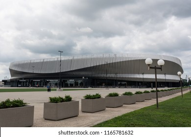 Uniondale, NY - August 22, 2018: Side  View Of The Nassau County Veterans Memorial Coliseum.