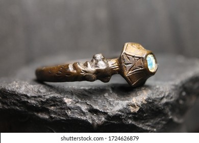 Unique Ancient Bronze Stone Ring, Excavated Artifact, 13th-17th Century AD.