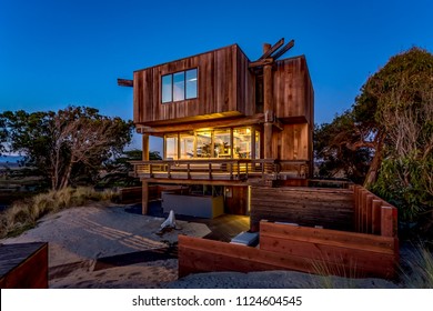 Unique Beach Home At Sunset 