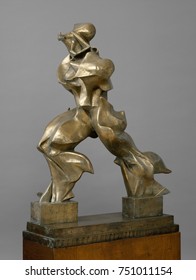 UNIQUE FORMS OF CONTINUITY IN SPACE, By Umberto Boccioni, 1913, Italian Futurist Bronze Sculpture. The Artists Classic Striding Figure Forms Are Shaped By The Power Of Its Forward Movement. Cubism Pro