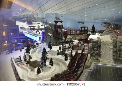 United Arab Emirates, Dubai: November 10 2018: World Famous Dubai Indoor Ski Resort In Mall Of Emirates