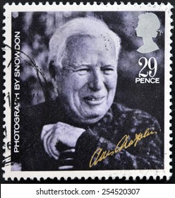 UNITED KINGDOM - CIRCA 1985: A Stamp Printed In Great Britain Shows Charlie Chaplin (from Photo By Lord Snowdon), Circa 1985