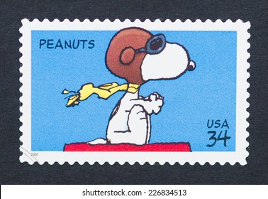 UNITED STATES - CIRCA 2001: A Postage Stamp Printed In USA Showing An Image Of Snoopy A Peanuts Cartoon Character, Circa 2000. 