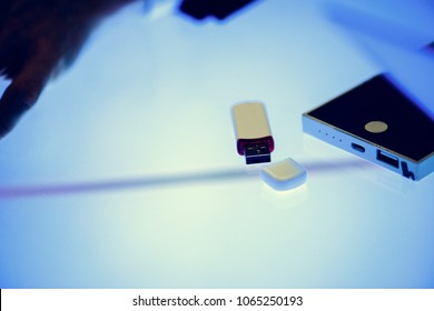 Universal Serial Bus portable data backup