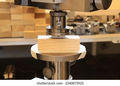 Universal testing mcachine compression test