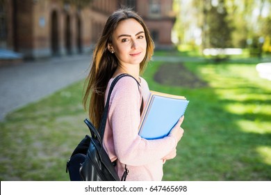 2,658 Female college student profile Images, Stock Photos & Vectors ...