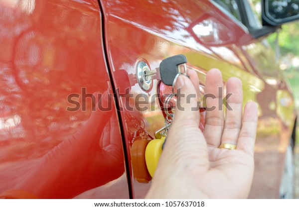 unlock car doors, opens car\
door.