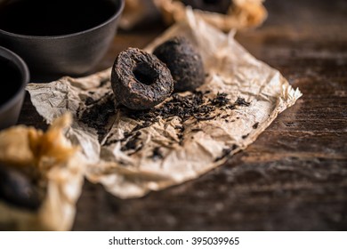 Unpacked Dry Pressed Pu Erh Tea Leaves Briquette